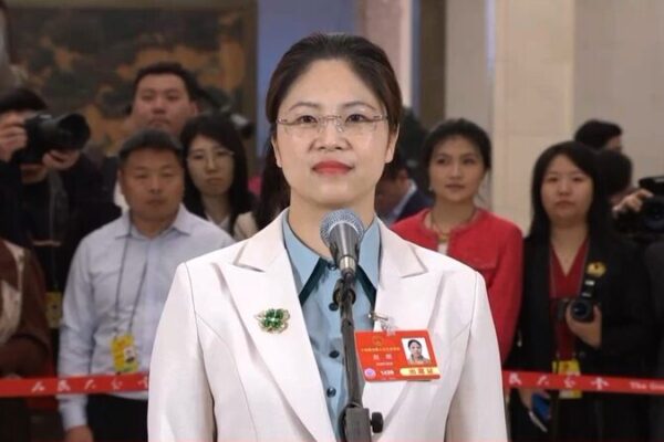 From City Life to Rural Success: NPC Deputy Zhao Zhao Inspires Youth NPC deputy: Rural areas and agriculture hold great potential for youth video poster