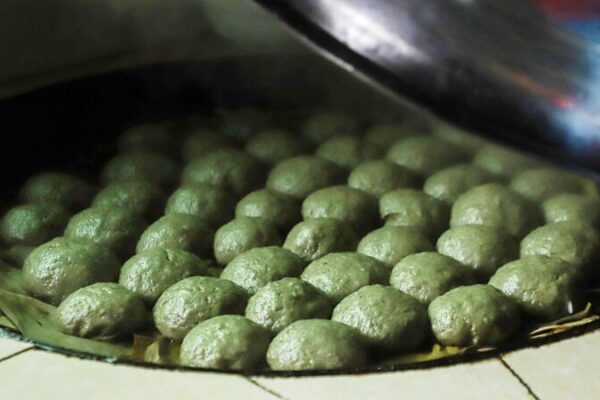 Qingming Cake: Guizhou Tujia's time-honored festive delicacy