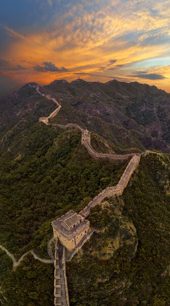 Tourists Favorite Chinese Movies at the Great Wall Video Poster 