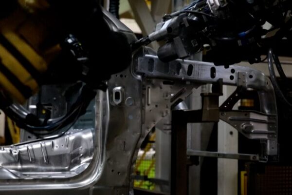 US Tariffs Set to Hit Canada’s Auto Industry Hard U.S. tariffs expected to hit Canadian auto industry video poster