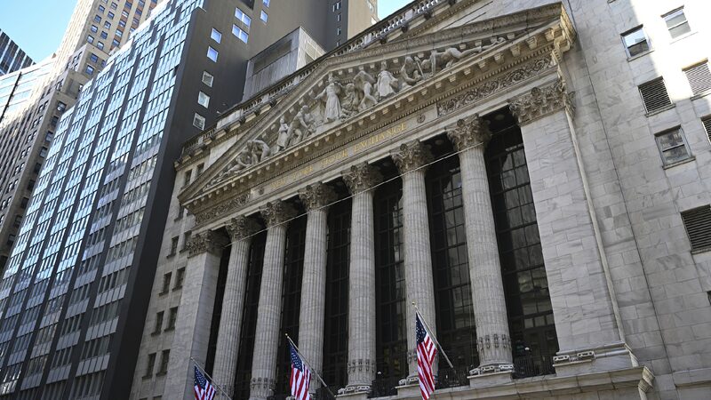 Wall Street Banks Turn Bullish on Chinas A share Market Amid Ai Push 