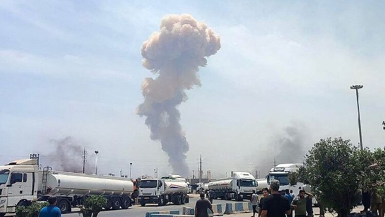 # - My News! at Least 25 Killed 800 Wounded in Irans Port Explosion