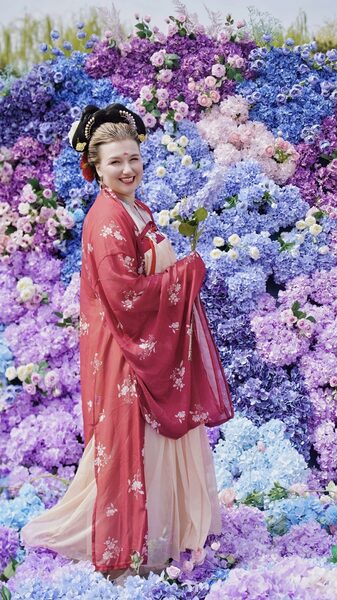 Beijing Huazhao Hanfu Cultural Festival Welcomes Spring in Style Video Poster 