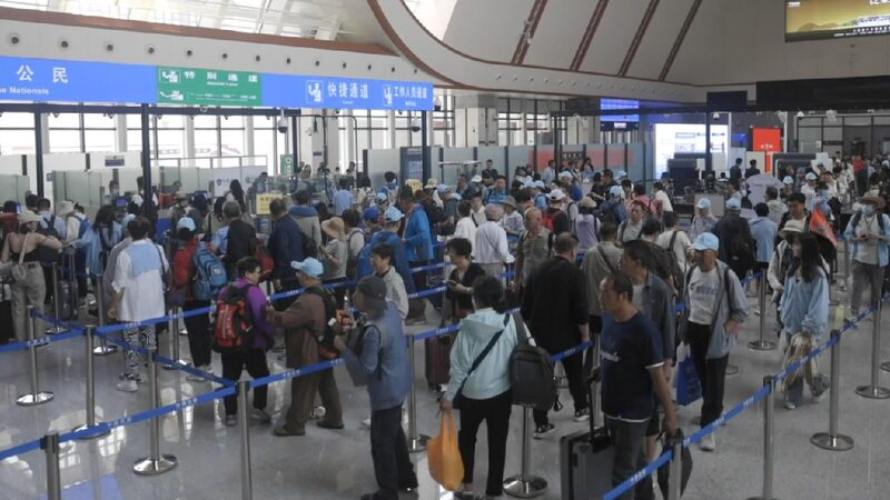 China-Laos port sees 24% surge in ASEAN passenger trips