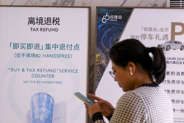 China expands instant tax refund for foreign tourists