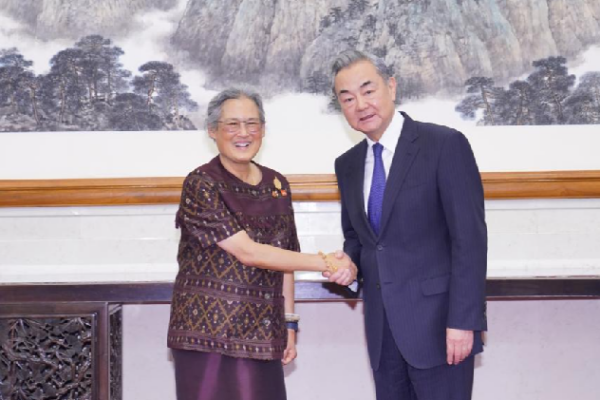 Chinese FM meets Thai princess, vows to deepen bilateral ties