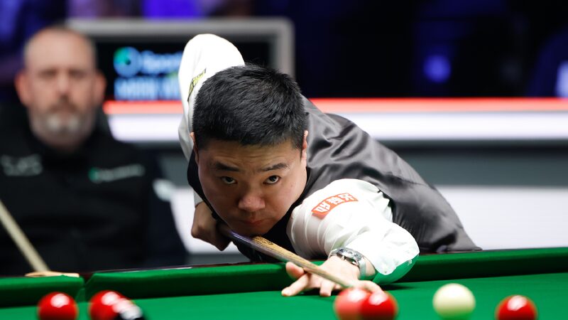 Ding Junhui Beats Mark Williams on Birthday Night 