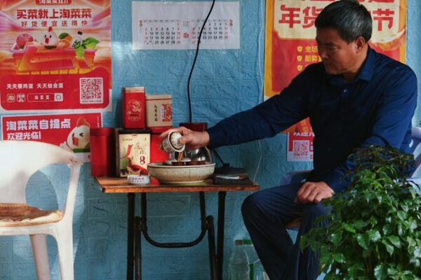 Experience the Art of Kung Fu Tea in Chaozhou Get your kung fu on in this tea ceremony