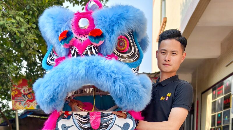 Li Zujie Lighting Up the Lion Dance Tradition 