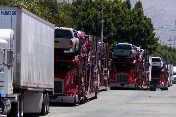 Mexico’s auto industry thrives amid global supply chain ties video poster