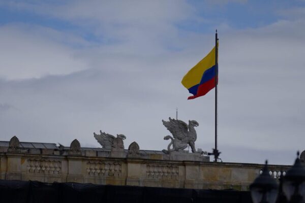 More Colombians choose a child-free life video poster