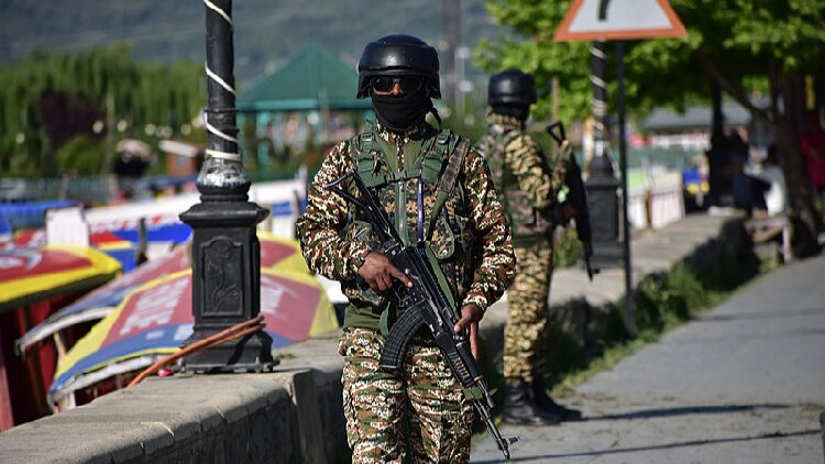 Pakistan Warns of Potential Indian Military Strike Within 36 Hours Pakistan warns of possible Indian military strike within 24-36 hours