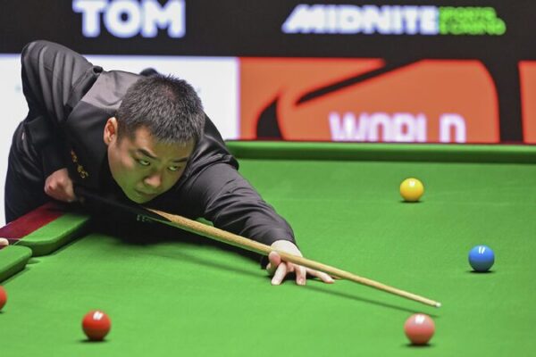 # - My News! Pang Edges Zhang in All chinese Clash at World Snooker Championship