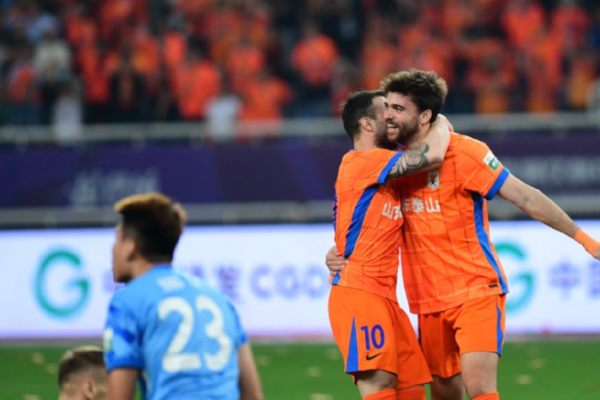 # - My News! Shandong Thrash Shenzhen Rise to Top of Chinese Super League