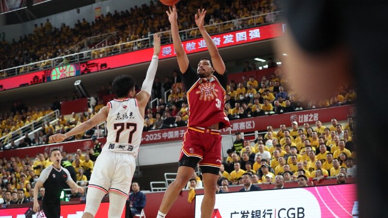 Shanxi Begin Cba Playoffs with 42 point Win over Guangdong 