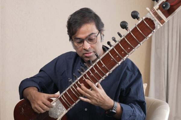 Sitar master bridges cultures through music at Tsinghua video poster