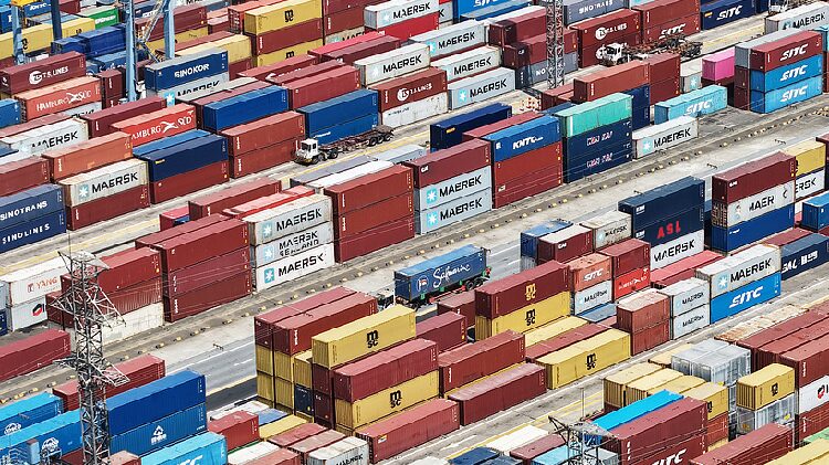 # - My News! Stabilizing Foreign Trade and Growing Domestic Demand Against Tariffs