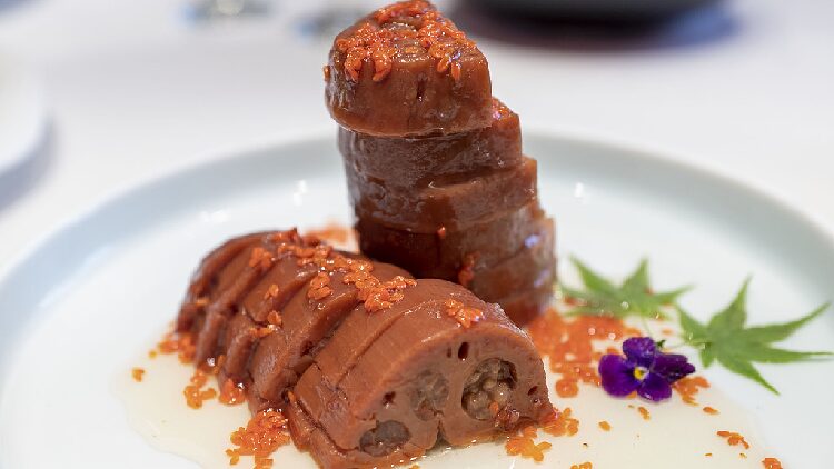 the Jiangnan Dessert That Fills Diners Hearts with Sweetness 