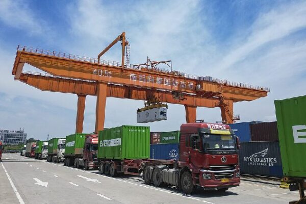 ASEAN-China Trade Transformation: From Traditional Trade to Digital Connectivity The trajectory of ASEAN-China trade: From E-market to free market