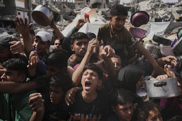 Global Leaders Urge Gaza Ceasefire as U.S. and Israel Discuss Crisis U.S., Israel discuss Gaza as France, Egypt, Jordan push for ceasefire