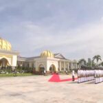 Xi Jinping Attends Welcome Ceremony Hosted by Malaysias King Video Poster 