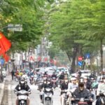 Xi Jinping Bids Farewell to Vietnams to Lam 