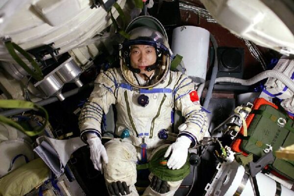 Yang Liwei: China’s First Man in Space Inspires a Generation Yang Liwei, China's first man in space