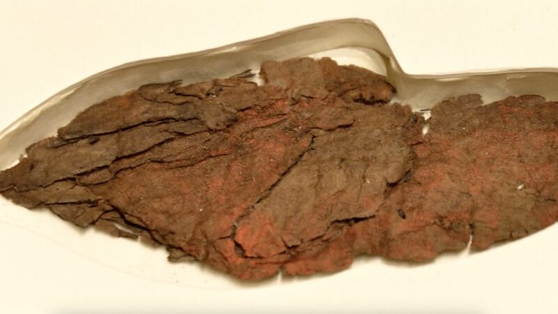 Ancient Silk Manuscripts Returned by Us Museum Arrive in Beijing Video Poster 