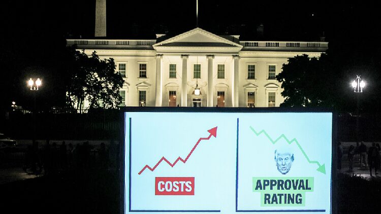 CGTN Poll: Trump's approval rating plummets after 100 days in office