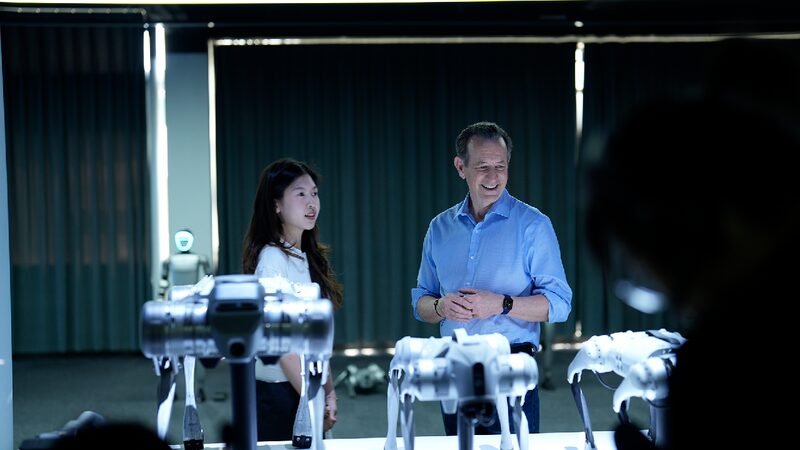 # - My News! Cgtn Host Visits Unitree Robotics headquarters
