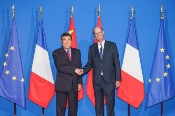 China and France Team Up to Boost Economic Cooperation China and France vow to deepen economic cooperation