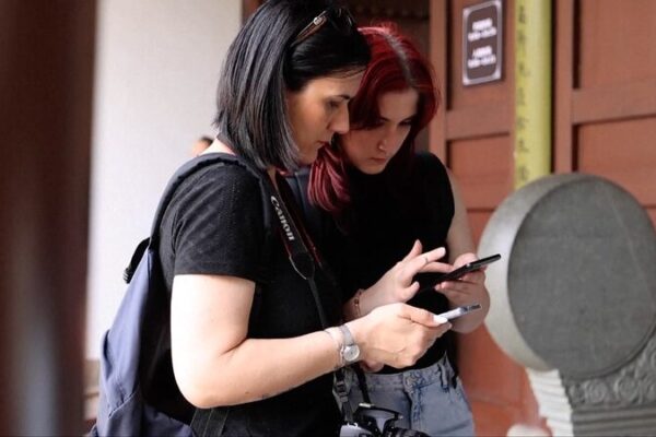 # - My News! China Boosts Mobile Payment Access for International Travelers Video Poster