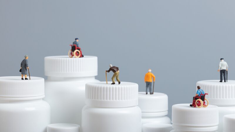 China Steps Up Geriatric Healthcare Services at Major Hospitals 