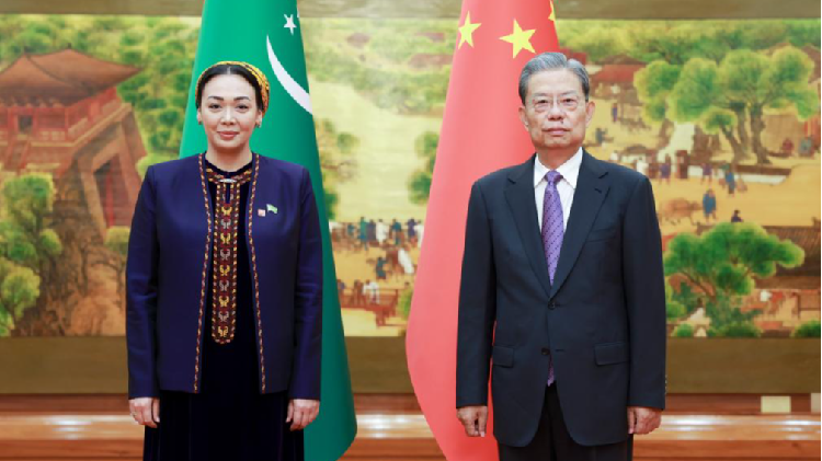 Chinas Top Legislator Meets Turkmen National Assembly Chairperson 
