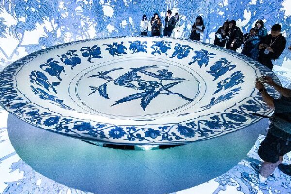 Digital Magic Meets Tradition: ‘Ways in Patterns’ Exhibition Lights Up Hong Kong Exploring Chinese patterns, from ancient motifs to digital magic