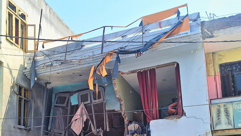 India and Pakistan Move Towards De-escalation Amid Tensions Live: Latest on India-Pakistan conflict video poster