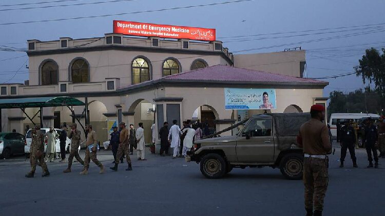 Live Latest Updates on India pakistan Conflict 