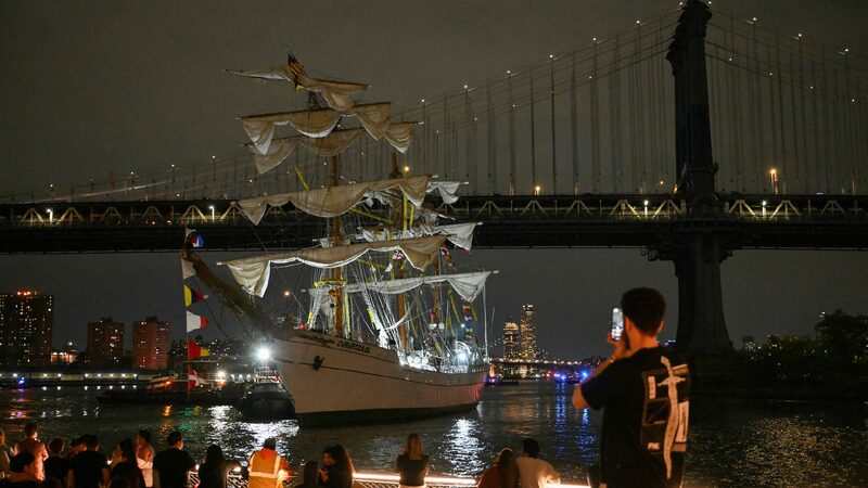 # - My News! Mexican Navy Tall Ship Crashes into Brooklyn Bridge Killing 2