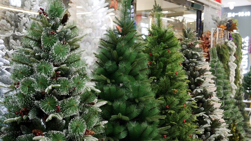 Yiwu Traders Warn: US Tariffs May Lead to ‘No Christmas for Americans’ No Christmas for Americans? video poster