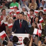 Pro eu Mayor Wins First Round of Polands Presidential Election 