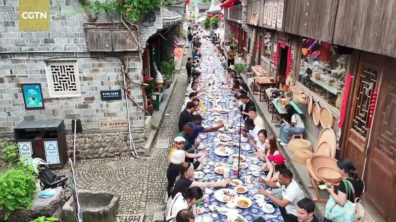 Qiantong Ancient Town’s Epic 300-Bowl Feast Connects Travelers and Tradition Qiantong ancient town serves up tofu, culture, and connection video poster
