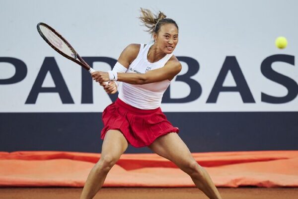 Zheng Qinwen Powers into Italian Open Round of 16 with Convincing Win Zheng Qinwen beats Magdalena Frech to make Italian Open round of 16