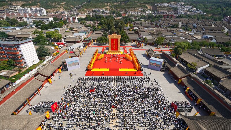 Ancient Fuxi Ceremony Connects Youth with Cultural Roots in Gansu Ancient Fuxi culture shines in modern Gansu video poster