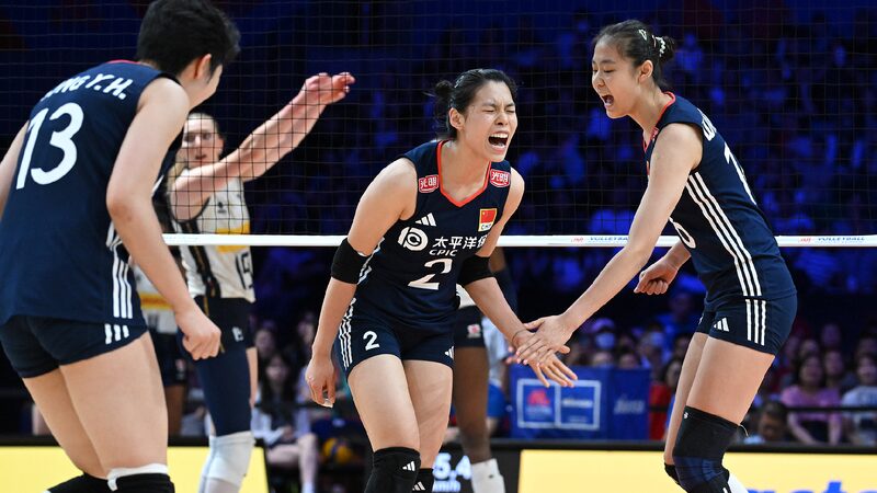 Dong Yuhan Shines Despite China’s Defeat to Italy in Women’s Volleyball Nations League China fall to Italy in Women's VNL as Dong Yuhan shines with 19 points