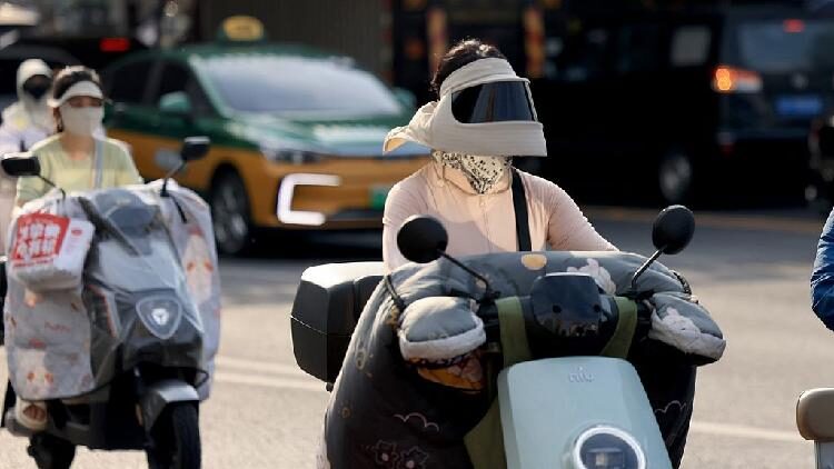 # - My News! China Issues Alerts for Rainstorms High Temperatures