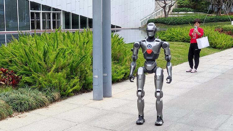 Chinese Startup Innovates Straight-Leg Walking for Humanoid Robots China's humanoid robot startup develops straight-leg walking control