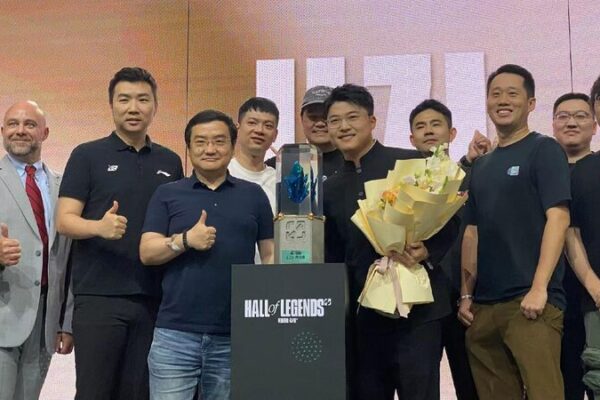 # - My News! Chinese Gamer Uzi Inducted into League of Legends Hall of Legends