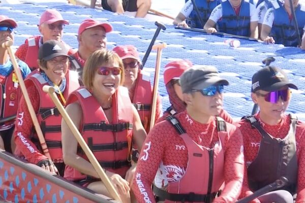 Thrilling Dragon Boat Races Ignite Tourism Boom in Haikou Dragon boat races boost tourism and consumption in Haikou video poster