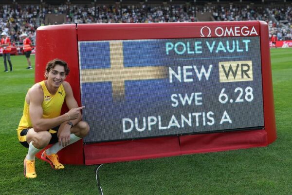Duplantis Soars to New Heights with 6.28m Pole Vault World Record Duplantis raises pole vault world record to 6.28 meters