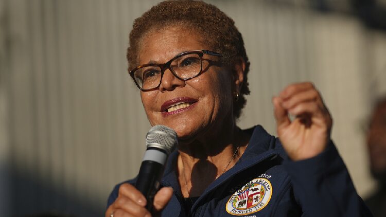 over 30 Mayors Urge End to Ice Raids in Southern California 